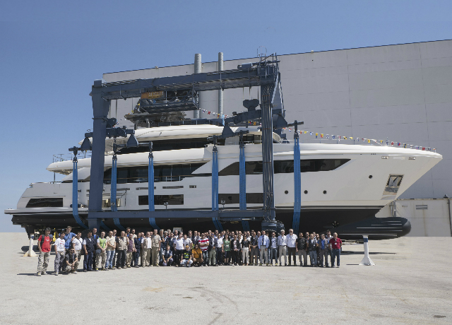 The third Navetta 37 is launched, the first unit built at the Ferretti Group’s Ancona 
