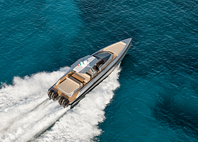 Full power with the 48 Wallytender X in Miami.<br />The new outboard model of the 48-foot open tender to be presented in February 2020.