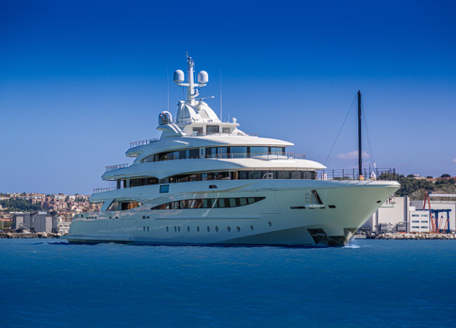 The new 79-metre CRN M/Y 135 leaves the yard marina