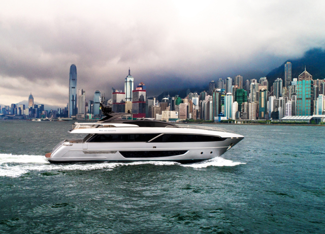 The Riva 100’ Corsaro in Hong Kong for its world première<br />