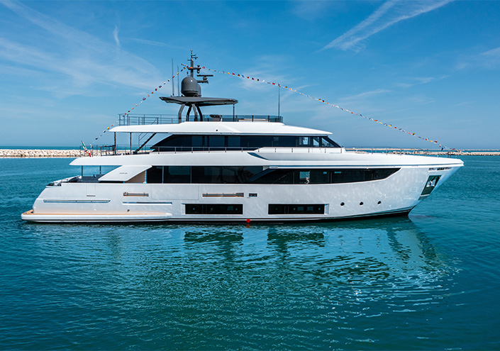 Custom Line celebrates the launch of its 27th Navetta 33 superyacht.<br />
 