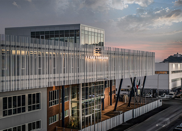 Ferretti Group Superyachts Yard in Ancona: new executive offices and hospitality areas for the metal superyachts division, an expression of bespoke philosophy.<br />
 